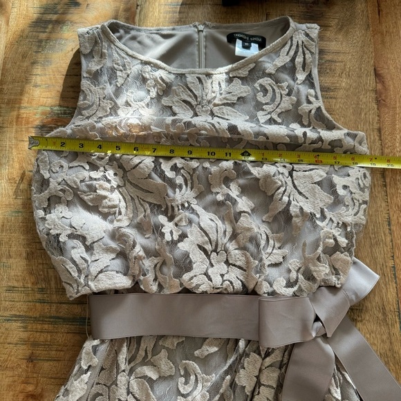 Tadashi Shoji Blouson Sand Beige Floral Lace
Overlay Cocktail Dress Size 8 - Picture 8 of 17